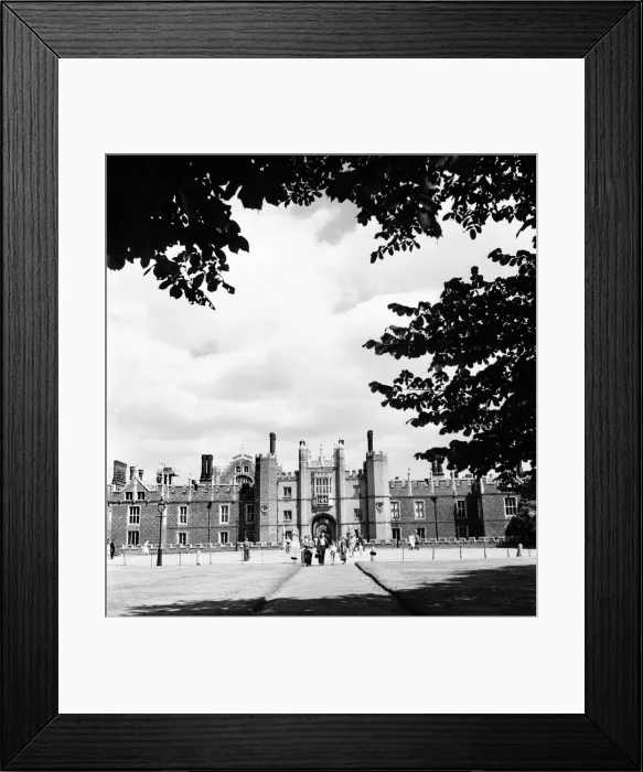 Framed Print : Hampton Court Palace, in the London Borough of Richmond upon Thames. 28th August 1952 Framed Print : Hampton Court Palace, in the London Borough of Richmond upon Thames. 28th August 1952