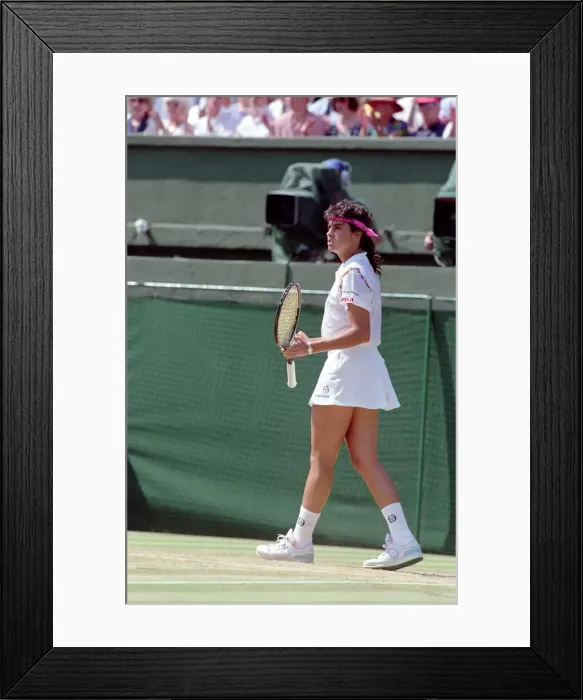 Framed Print : Wimbledon Ladies Tennis. Gabriella Sabatini v. Steffi Graf. July 1991 91-4293-150 Framed Print : Wimbledon Ladies Tennis. Gabriella Sabatini v. Steffi Graf. July 1991 91-4293-150