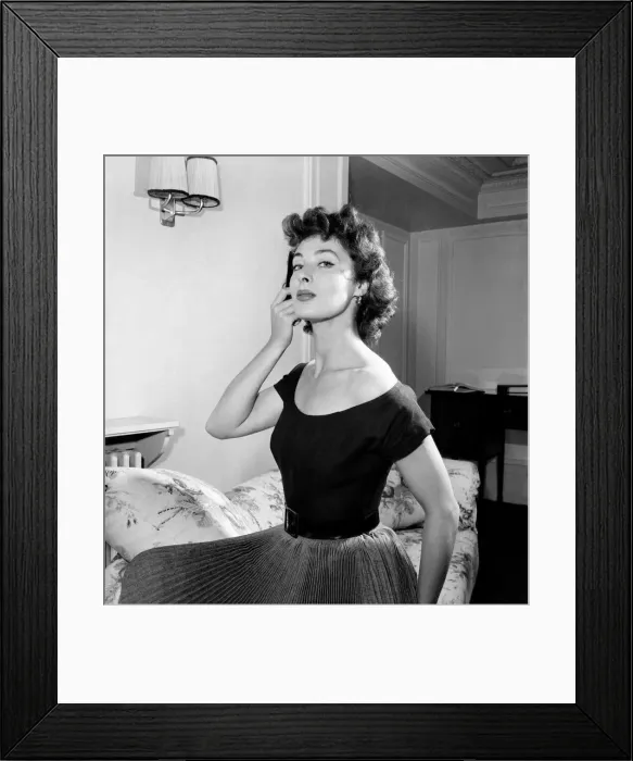 Framed Print : American film star Rita Gam speaks to reporters in London. August 1952 C3984-001 Framed Print : American film star Rita Gam speaks to reporters in London. August 1952 C3984-001