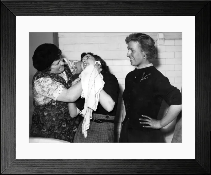 Framed Print : A popular figure at the Haigh pit, Whitehaven, Cumberland, is 14 stone Mrs Framed Print : A popular figure at the Haigh pit, Whitehaven, Cumberland, is 14 stone Mrs