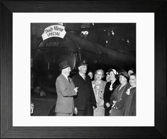 Framed Print : Coal Miners wives meet he train driver during an outing organised by the Daily Mirror