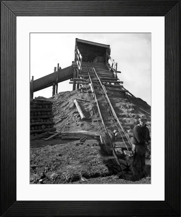 Framed Print : Beveridge Brothers coal mine. April 1948 P018148