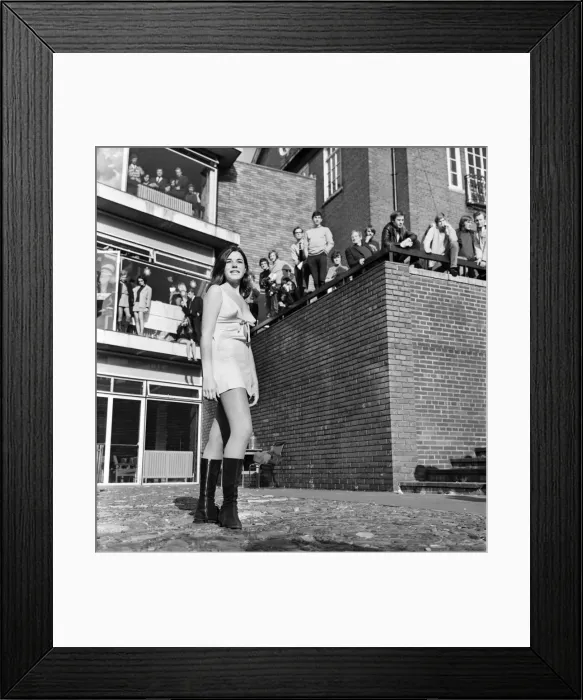Framed Print : American student Suzanne Giddings in her revealing dress at Sheffield Students Union Framed Print : American student Suzanne Giddings in her revealing dress at Sheffield Students Union