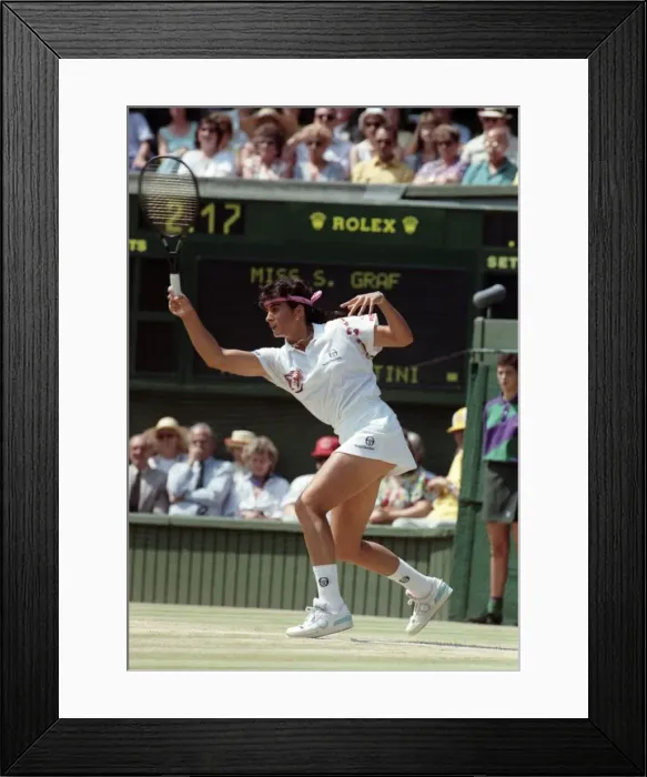 Framed Print : Wimbledon Ladies Final + Royal. Steffi Graf v. Gabriella Sabatini. July 1991 91-4293-079 Framed Print : Wimbledon Ladies Final + Royal. Steffi Graf v. Gabriella Sabatini. July 1991 91-4293-079