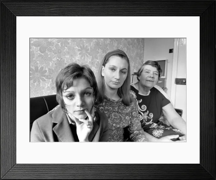 Framed Print : British family feature: Three generations, grandmother, mother and daughter Framed Print : British family feature: Three generations, grandmother, mother and daughter
