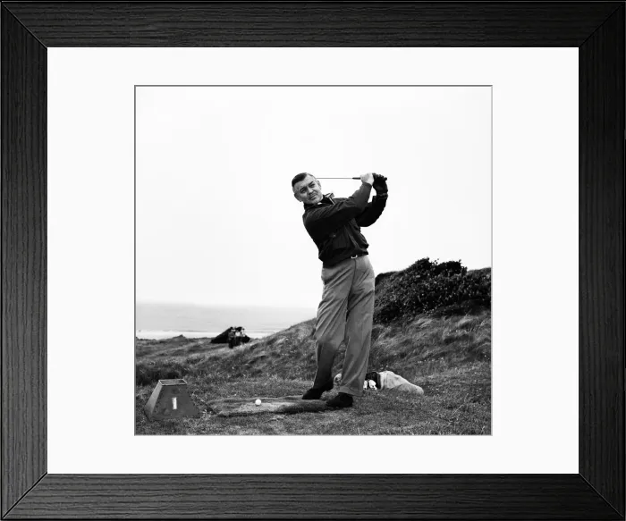 Framed Print : Clark Gable, famous film star, photographed at Newquay (Cornwall) Golf Course