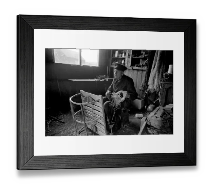 Framed Print : Industry: Fishing: An old fisherman of Beadnell on the Northumberland coast