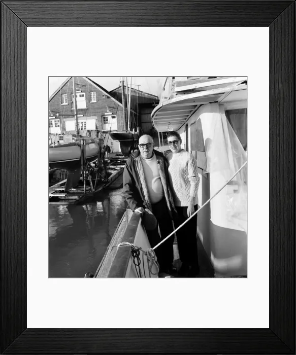 Framed Print : Picture taken at SouterOs Boatyard, Cowes, Isle of Wight showing the £100 Framed Print : Picture taken at SouterOs Boatyard, Cowes, Isle of Wight showing the £100