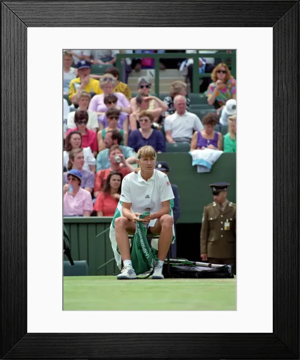 Framed Print : Wimbledon Tennis. Zina Garrison v. Steffi Graf. July 1991 91-4197-182
