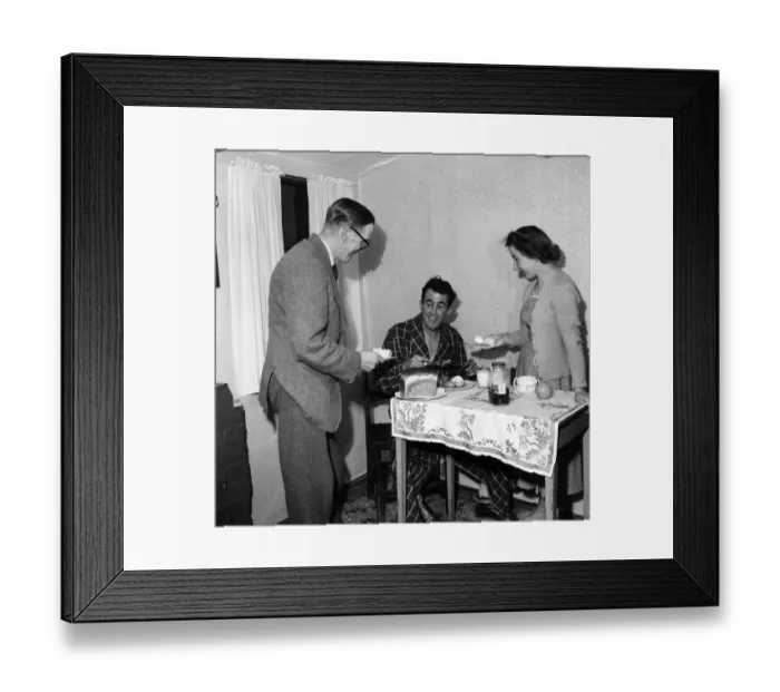 Framed Print : Clifford Terry, a Birmingham flyweight boxer only weighs 7 stone 7 pounds Framed Print : Clifford Terry, a Birmingham flyweight boxer only weighs 7 stone 7 pounds