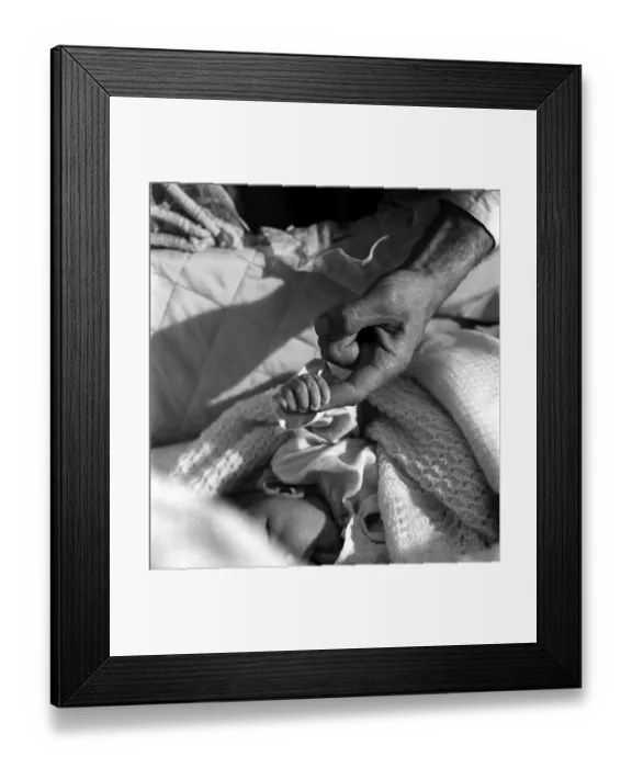 Framed Print : Boxer Freddie Mills and daughter Susan. July 1952 C3422-001 Framed Print : Boxer Freddie Mills and daughter Susan. July 1952 C3422-001