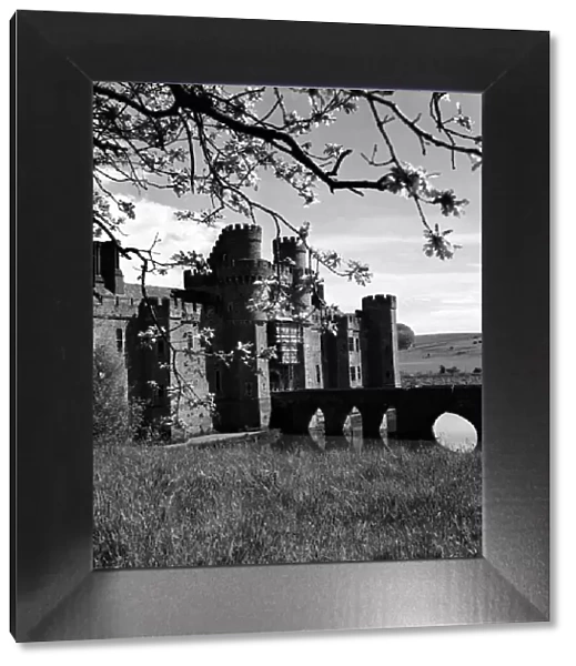 Hurstmonceaux Castle, Sussex. June 1952 C3074