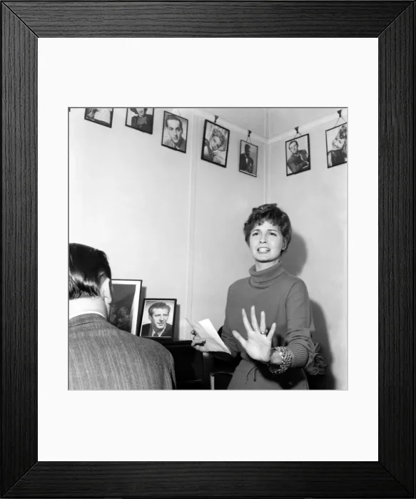 Framed Print : Actress Singer Eva Bartok singing Don t touch me'. October 1953 D6366-001 Framed Print : Actress Singer Eva Bartok singing Don t touch me'. October 1953 D6366-001