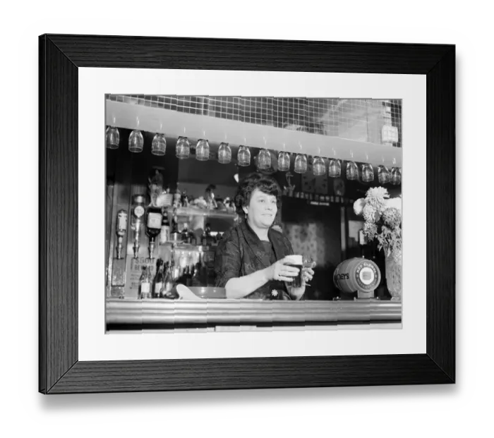 Framed Print : Drinking Pubs: Landlady of the China Hall'pub, Bermondsey Framed Print : Drinking Pubs: Landlady of the China Hall'pub, Bermondsey