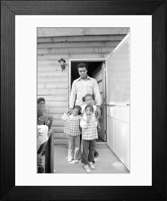 Framed Print : Muhammad Ali (Cassius Clay) training at his Pennsylvanian mountain retreat for his fight Framed Print : Muhammad Ali (Cassius Clay) training at his Pennsylvanian mountain retreat for his fight