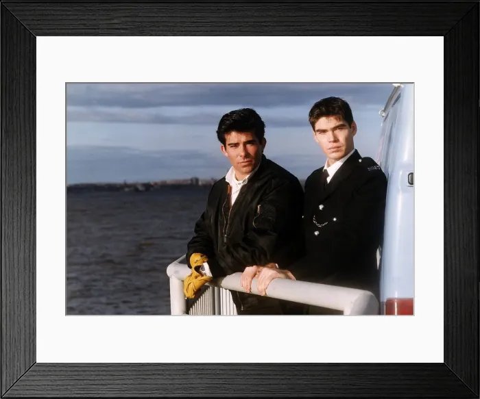 Framed Print : Eddie Kidd Stuntman with fellow Stuntman Richard Good A©Mirrorpix Framed Print : Eddie Kidd Stuntman with fellow Stuntman Richard Good A©Mirrorpix