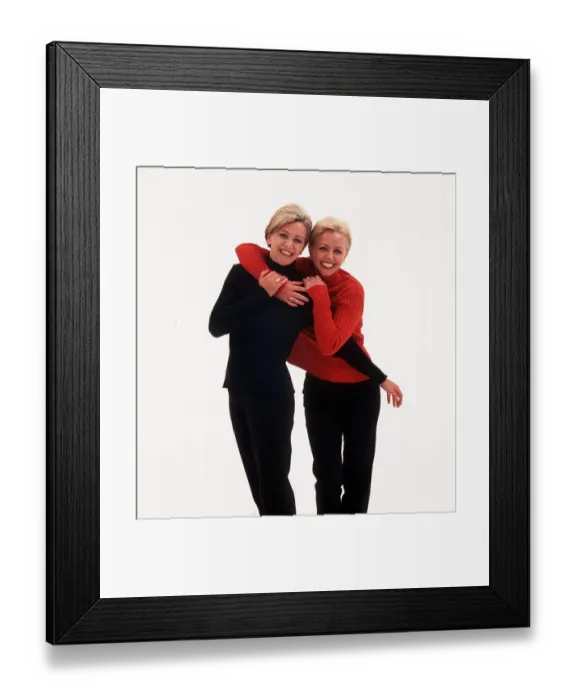Framed Print : Leslie Ash actress with sister Debbie Ash Framed Print : Leslie Ash actress with sister Debbie Ash