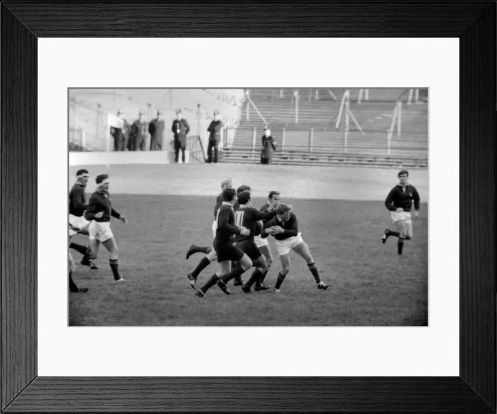 Framed Print : Rugby Union. Oxford v. South Africa. Action during the match Framed Print : Rugby Union. Oxford v. South Africa. Action during the match