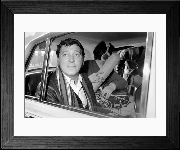 Framed Print : Rock and Roll American pop singer Gene Vincent arrives at Heathrow Airport from Paris