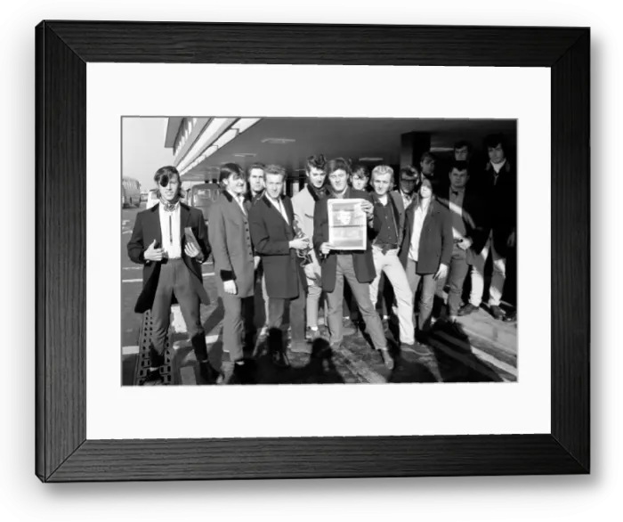 Framed Print : Rock and Roll American pop singer Gene Vincent arrives at Heathrow Airport from Paris Framed Print : Rock and Roll American pop singer Gene Vincent arrives at Heathrow Airport from Paris