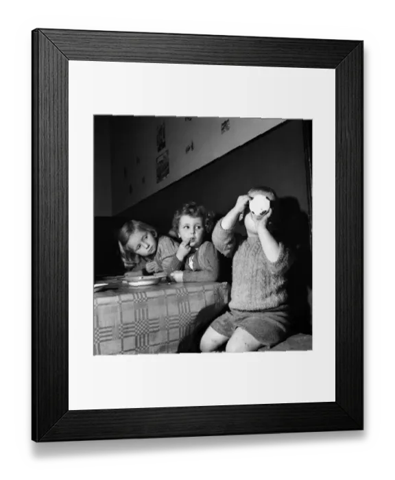 Framed Print : The kiddies at New Bridge Street, Newcastle on Tyne, day nursery have their afternoon tea Framed Print : The kiddies at New Bridge Street, Newcastle on Tyne, day nursery have their afternoon tea