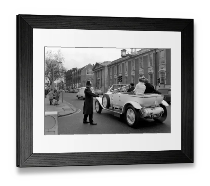 Framed Print : Actess and top model Vicki Hodge today married Ian Heath, who is in advertising Framed Print : Actess and top model Vicki Hodge today married Ian Heath, who is in advertising