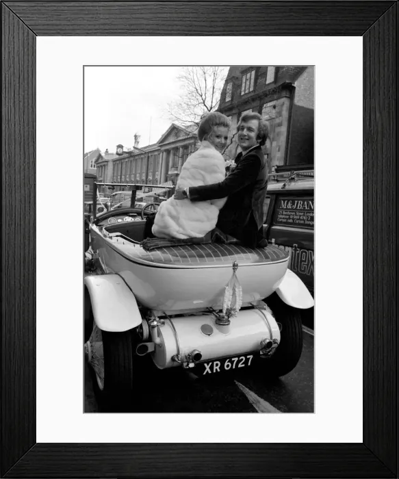 Framed Print : Actess and top model Vicki Hodge today married Ian Heath, who is in advertising Framed Print : Actess and top model Vicki Hodge today married Ian Heath, who is in advertising