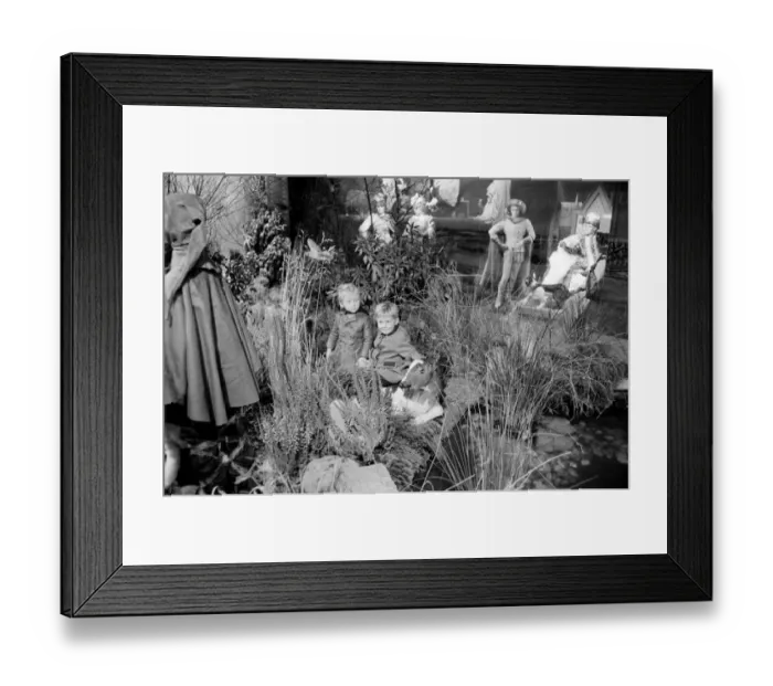 Framed Print : A display the largest in London, was put on by Courtalds for their 11th Christmas Framed Print : A display the largest in London, was put on by Courtalds for their 11th Christmas