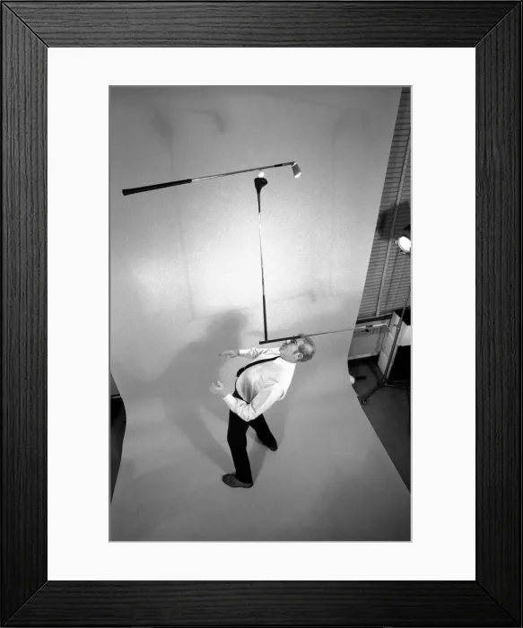 Framed Print : Entertainment: Juggling: Juggler Rob Murray doing his thing with three golf clubs Framed Print : Entertainment: Juggling: Juggler Rob Murray doing his thing with three golf clubs