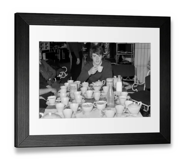 Framed Print : Individual leader was 19 year old Welshmen Mike Jones who after 15 hours in the Indian