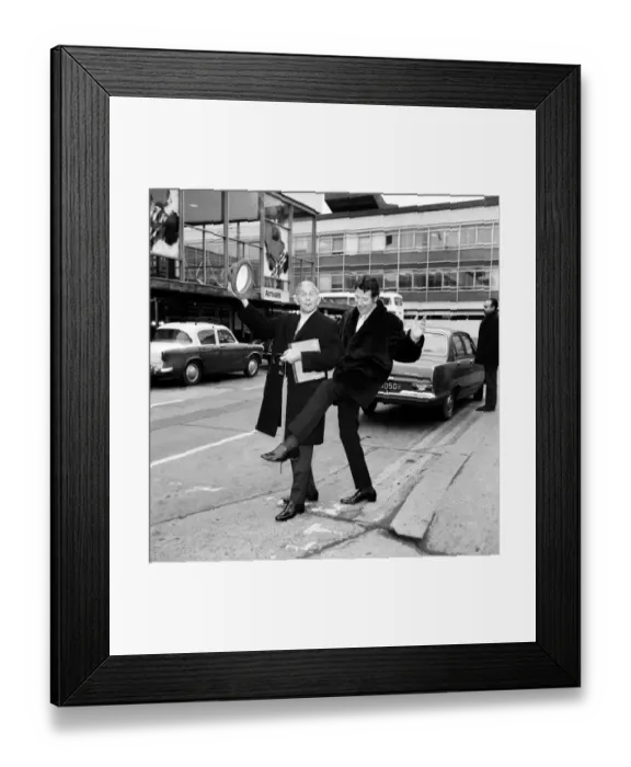Framed Print : Entertainment Comedy: American comedian George Burns arrived at Heathrow Airport today to