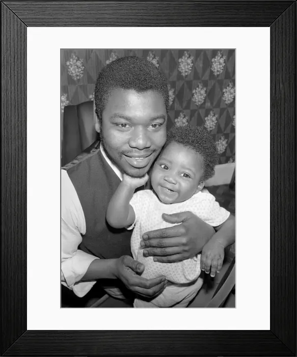 Framed Print : Father with his toddler son. December 1969 Z11609-005 Framed Print : Father with his toddler son. December 1969 Z11609-005