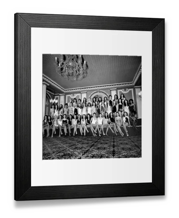 Framed Print : Miss World 1969. (left to right Framed Print : Miss World 1969. (left to right