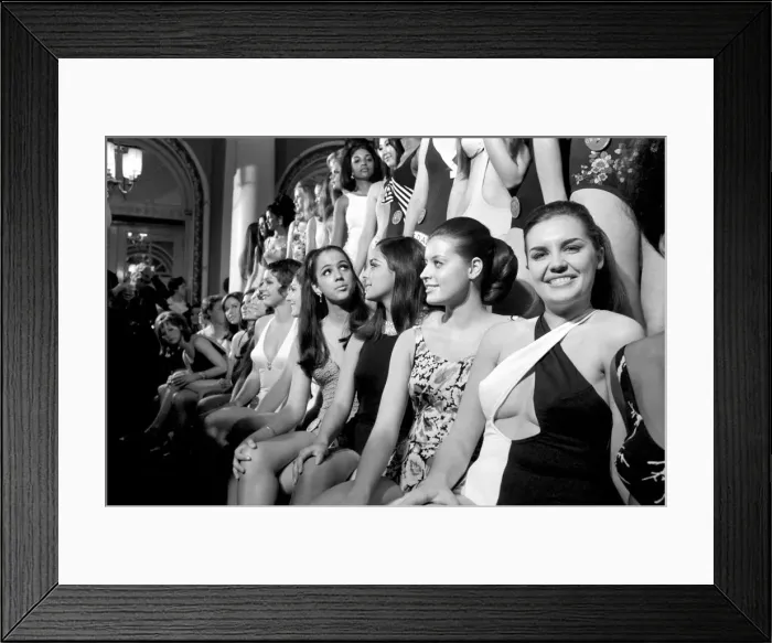 Framed Print : Miss World 1969. (left to right) Miss South Africa and Miss Austria pictured Framed Print : Miss World 1969. (left to right) Miss South Africa and Miss Austria pictured