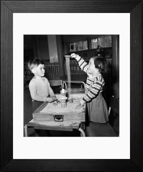 Framed Print : Children playing in the sand pit in class at Cookham Nursery School