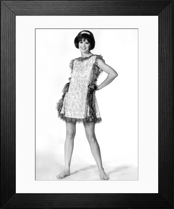 Framed Print : Reveille Fashions. Sandra Hilton. September 1969 P008488