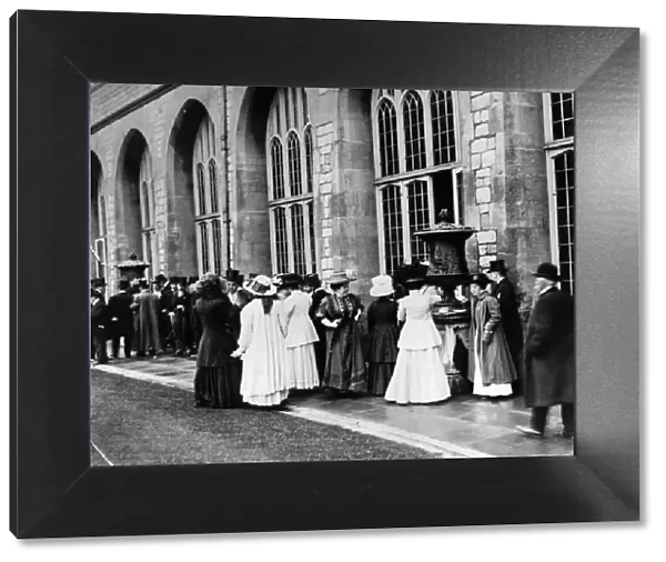 Press delegates in the grounds of Windsor Castle. September 1909 P008572