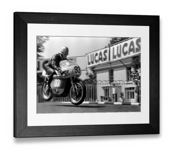 Framed Print : Sport Motorcycling: Isle of man TT Racing Production 250CC Class. Action Framed Print : Sport Motorcycling: Isle of man TT Racing Production 250CC Class. Action