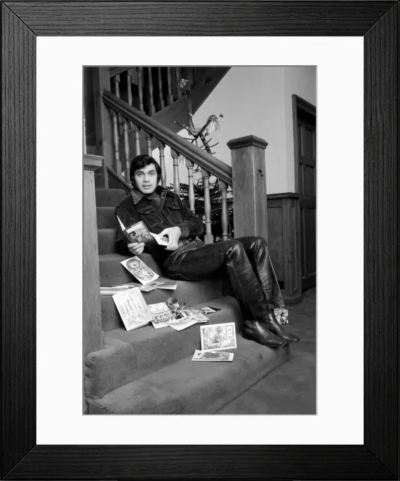 Framed Print : Engelbert Humperdinck pictured at his St. Georges Hill Weybridge Home