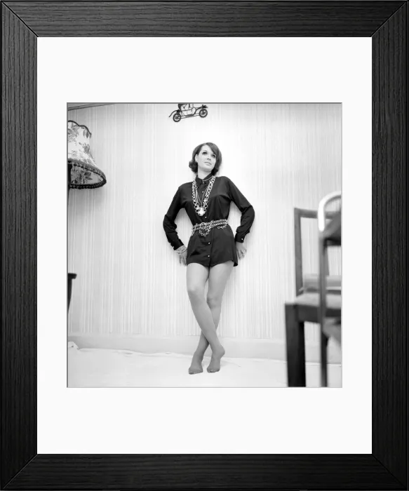 Framed Print : Miss Pamela Moss, aged 22, of Birkenhead, Cheshire, a hairdresser Framed Print : Miss Pamela Moss, aged 22, of Birkenhead, Cheshire, a hairdresser