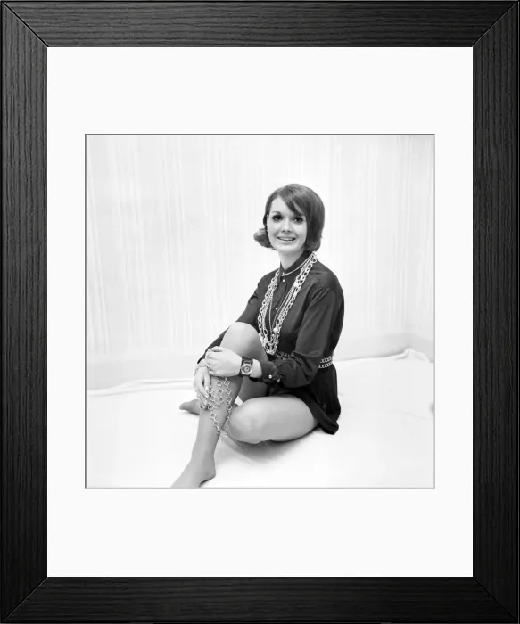 Framed Print : Miss Pamela Moss, aged 22, of Birkenhead, Cheshire, a hairdresser Framed Print : Miss Pamela Moss, aged 22, of Birkenhead, Cheshire, a hairdresser