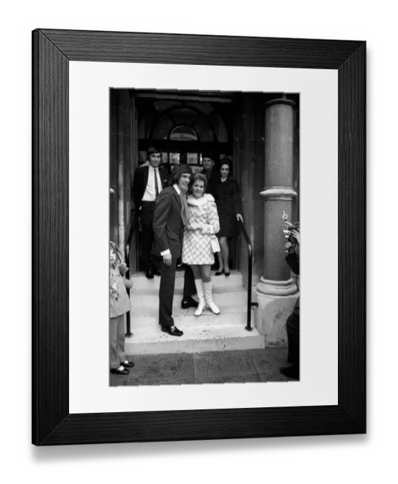 Framed Print : Actress, singer Millicent Martin married 24 year-old actor Norman Eshley at Brighton