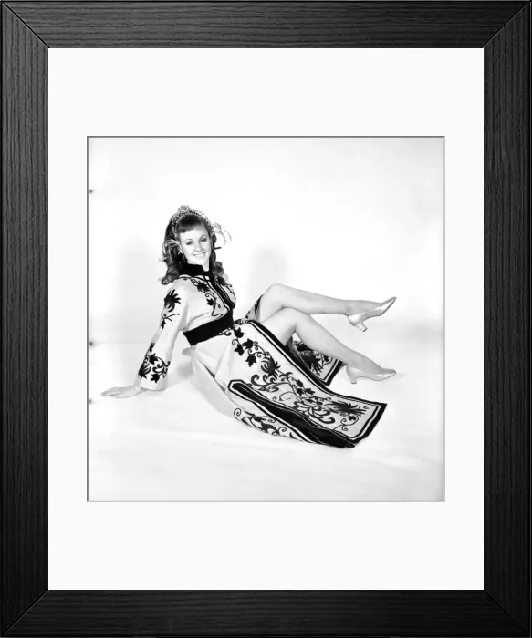 Framed Print : Tele-Bird 23 yr old Maggie Vickers, auburn-haired beauty from Chesterfield Framed Print : Tele-Bird 23 yr old Maggie Vickers, auburn-haired beauty from Chesterfield