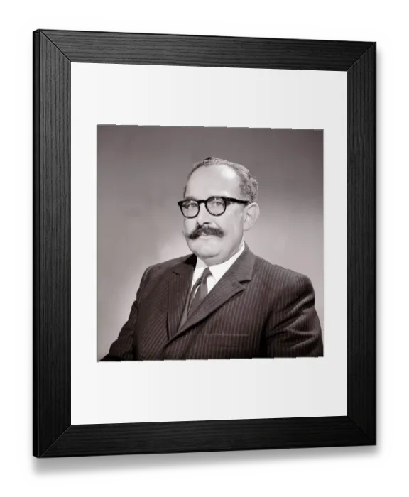 Framed Print : Lino Ferrari Also known as Dan Ferrari Daily Mirror News Desk man - later Framed Print : Lino Ferrari Also known as Dan Ferrari Daily Mirror News Desk man - later