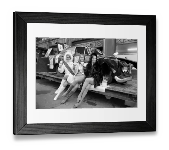 Framed Print : As part of Liverpools keep death off the roads campaign this Christmas a low loader