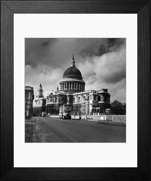 Framed Print : The great dome of St. Paul s, perhaps the citys most familiar landmark