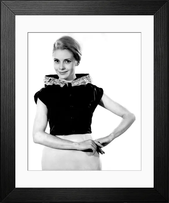 Framed Print : Reveille Fashions. Jayne Arnsby. March 1961 P008839 Framed Print : Reveille Fashions. Jayne Arnsby. March 1961 P008839