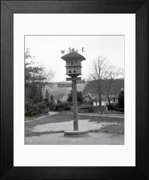 Framed Print : A quaint signpost at Wooten in Surrey 1923 Alf 77