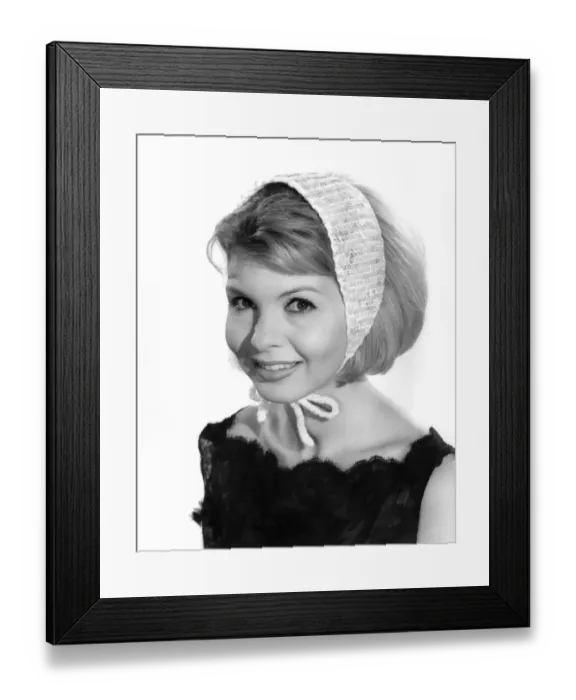 Framed Print : Model Liz Duke wearing a headscarf. December 1962 P008882