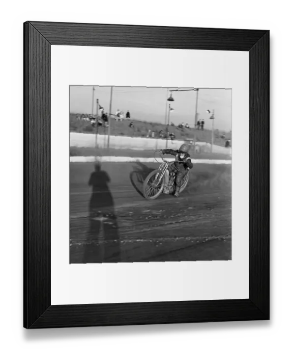 Framed Print : Speedway action at Liverpool World Championship. June 1960 M4380A-011